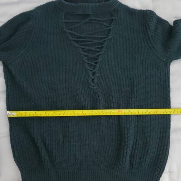 Hunter Green Ring Neck Strappy Front Knit  Sweater- S - Picture 10 of 12